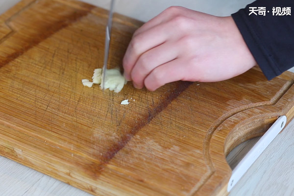 玉米粒炒土豆丝做法 玉米怎么做