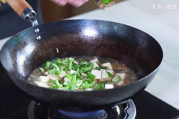 青椒烧豆腐的做法 豆腐怎么做好吃