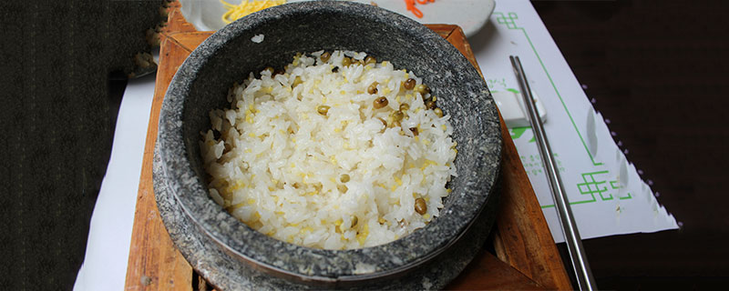 蒸糯米饭的方法