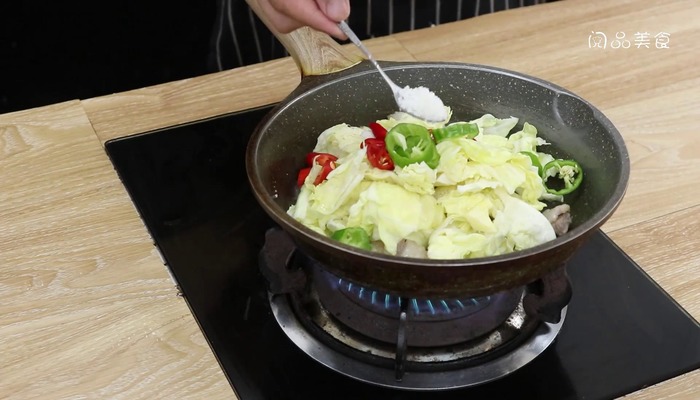 双椒包菜的做法 双椒包菜怎么做好吃