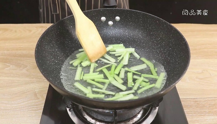 木瓜炒芹菜怎么做 木瓜炒芹菜做法