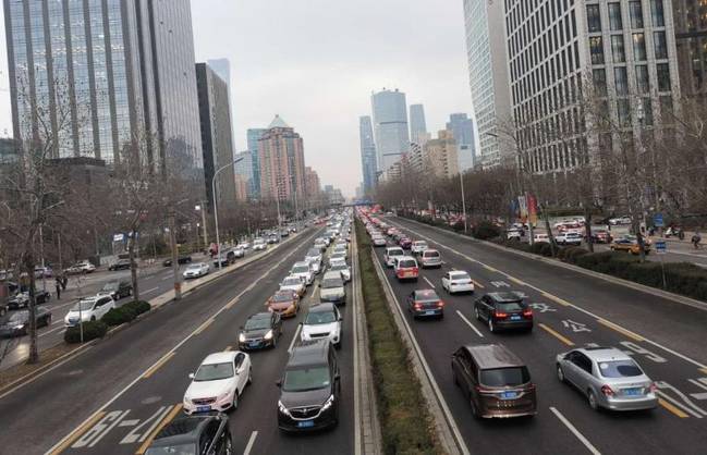 北京交管部门公布24名 交通肇事逃逸被终生禁驾人员