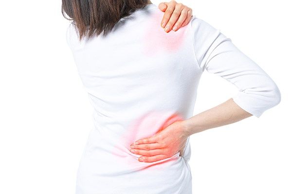 背部疼痛是什么原因引起的