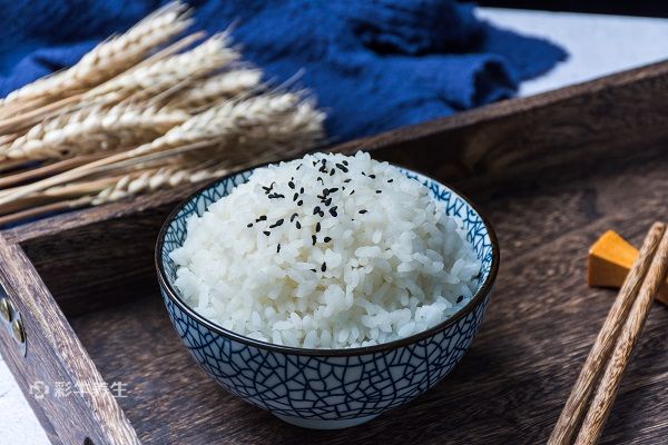 一碗米饭的热量 一碗米饭的热量是多少千卡