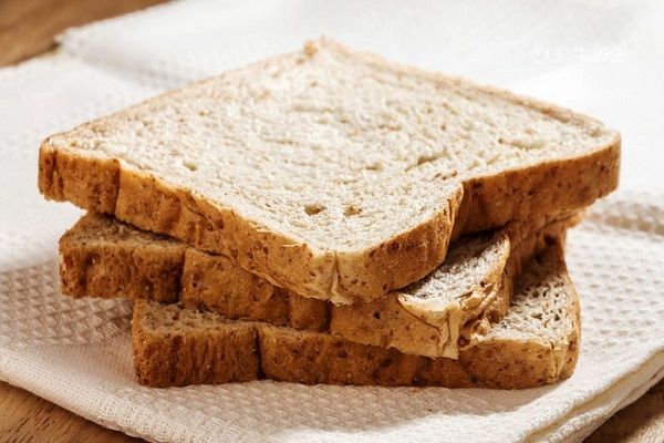全麦面包热量 全麦面包热量是多少大卡