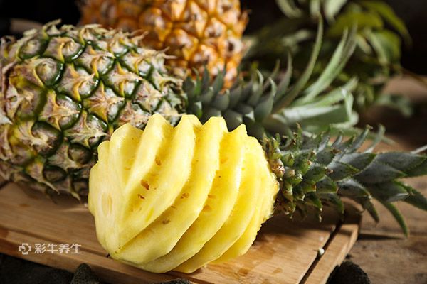 减肥可以吃菠萝吗